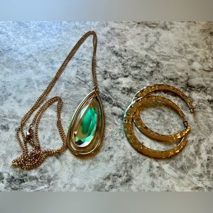 Gold pendant teardrop necklace and hammered gold hoop earrings